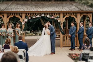 Laura O'Brien Photography
Madison, Wisconsin family and wedding photographer