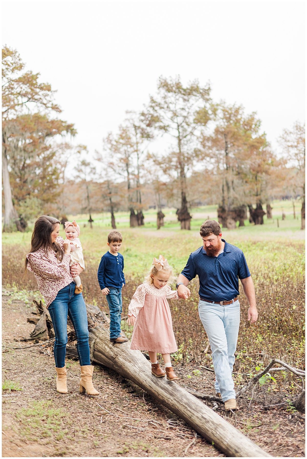 family photography session at Lake Bistineau State park in North Louisiana by North louisiana photographer Courtney Dexter Photography
