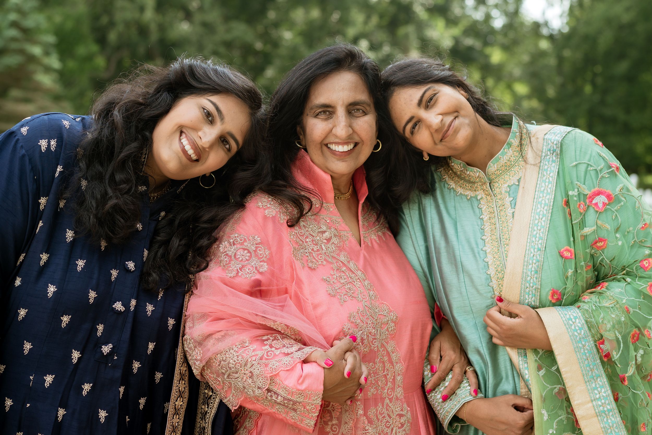 family, love, sisters, mom and daughters, grown kids, portraits,