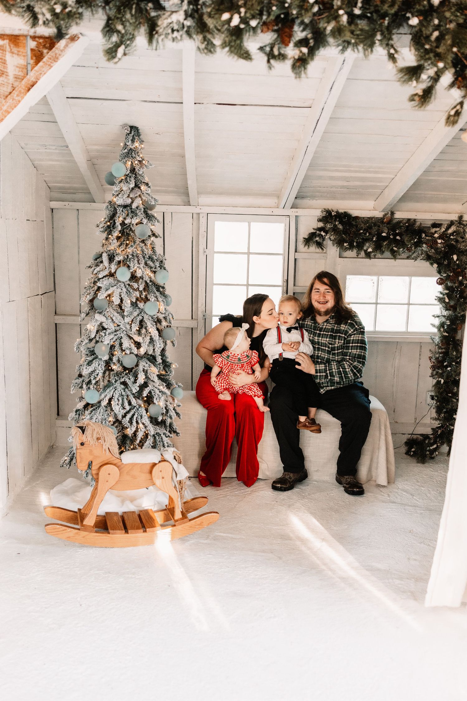 Affordable Knoxville Christmas Mini Session Photography at The Holmstead Studio with Nina Thomas Photography.