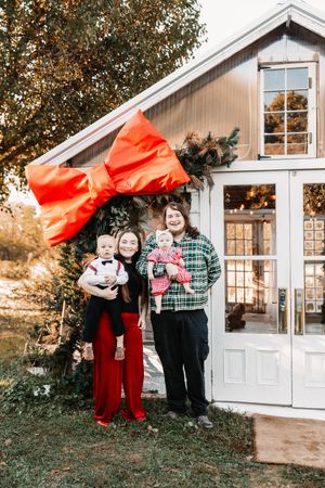 Affordable Knoxville Christmas Mini Session Photography at The Holmstead Studio with Nina Thomas Photography.