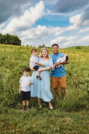 Newborn and family photography at Melton Hill Park in Knoxville by Nina Thomas Photography.