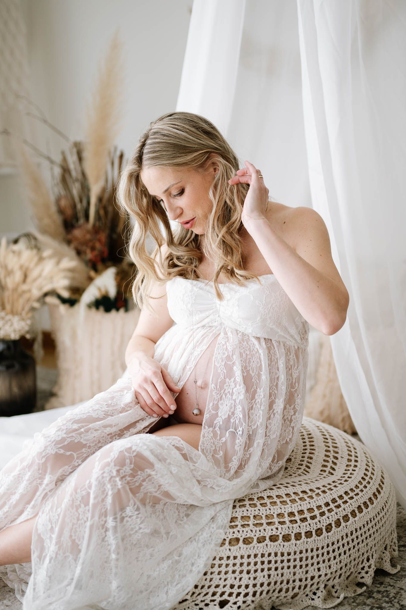 abito maternity color panna per servizio fotografico gravidanza