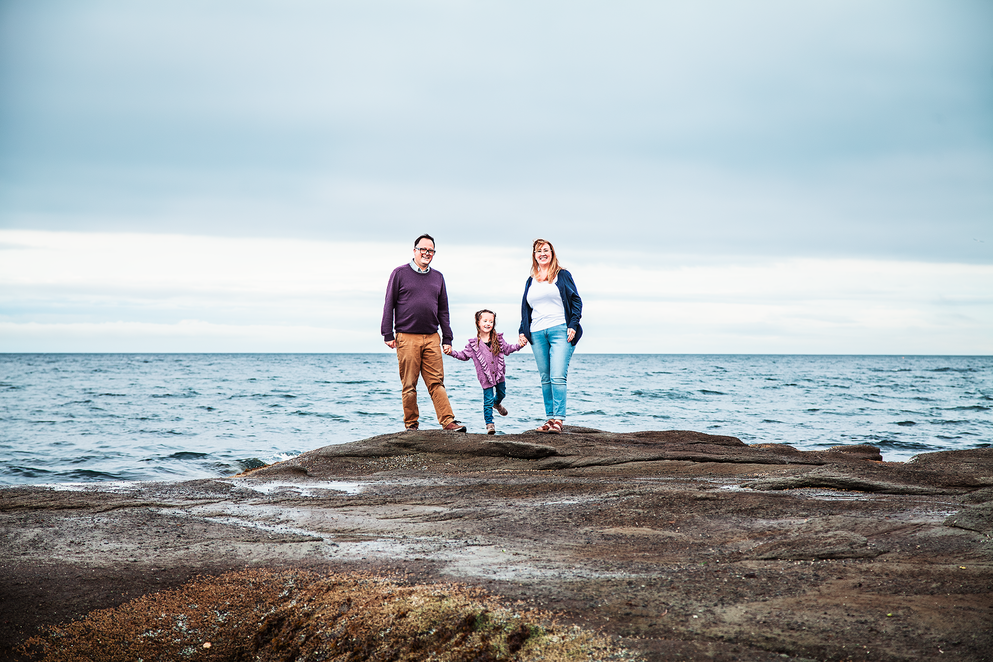 Nanaimo Family Photography - Little Ginger Photography in Nanaimo, BC on Vancouver Island. Outdoor Family Photography in Nanaimo BC.