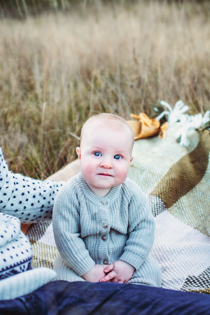 Nanaimo Family Photography - Little Ginger Photography in Nanaimo, BC on Vancouver Island. Outdoor Family Photography in Nanaimo BC.