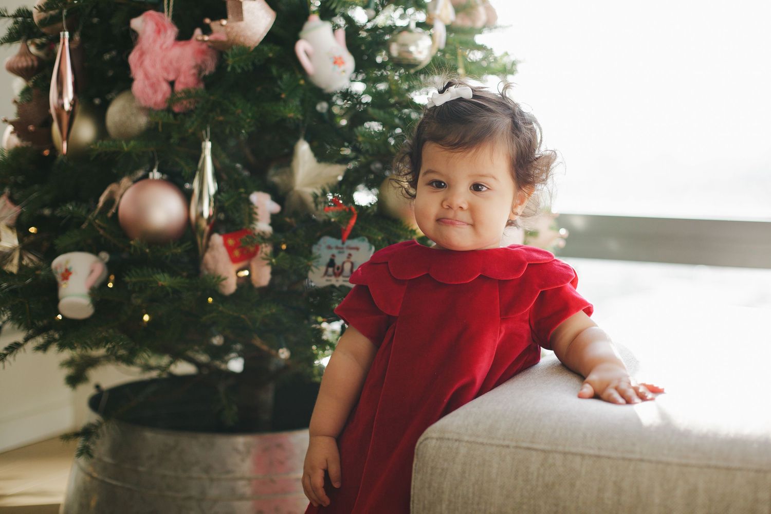 Holiday family session at home by NYC family photographer Paula Brearley