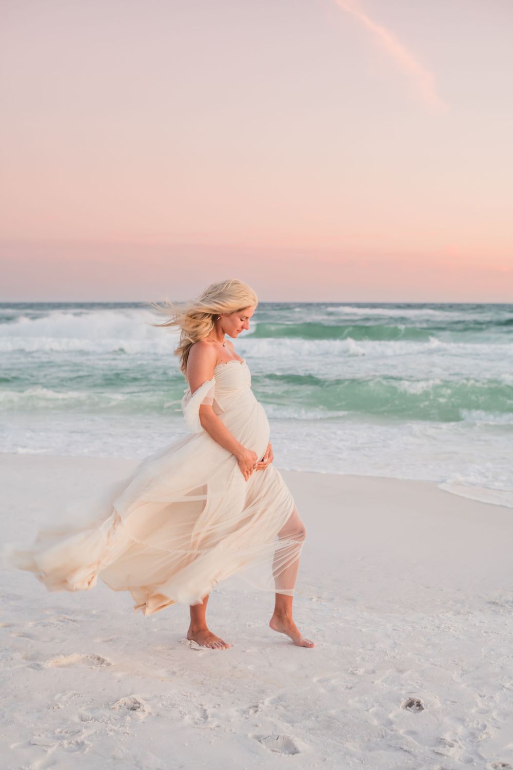 Best maternity photographer in Destin, FL 30A, FL Seaside, FL Watercolor, FL Watersound, FL Alys Beach, FL Rosemary Beach, FL Santa Rosa