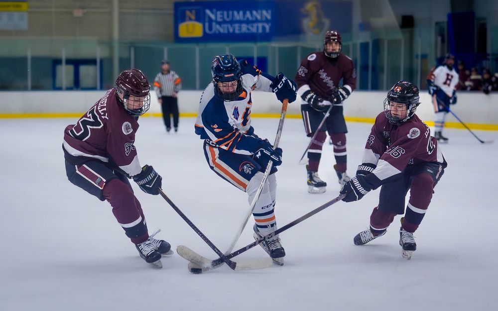 Hershey High School hockey faceoff during Flyers Cup quarterfinals vs West Chester by Deanna Fox, SportsFox Photography, Hershey PA.