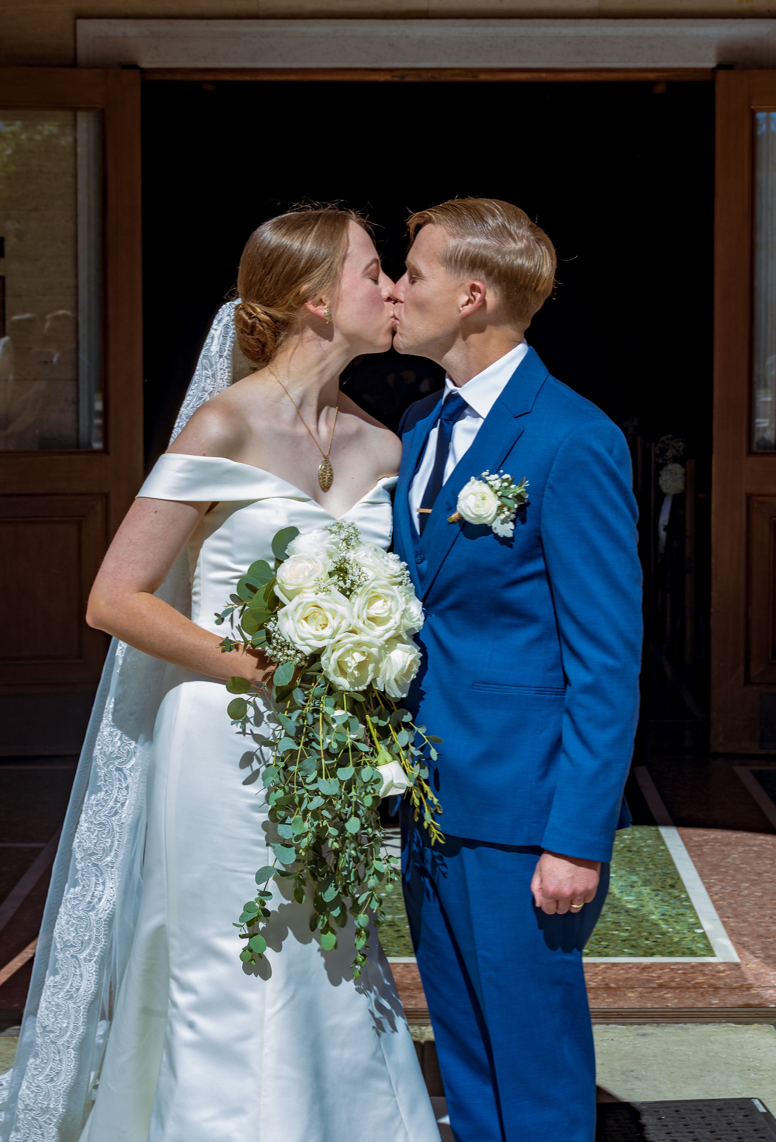 Bride and groom portrait at a USD wedding venue in San Diego by Zeus Holbrook San Diego Wedding Photographer