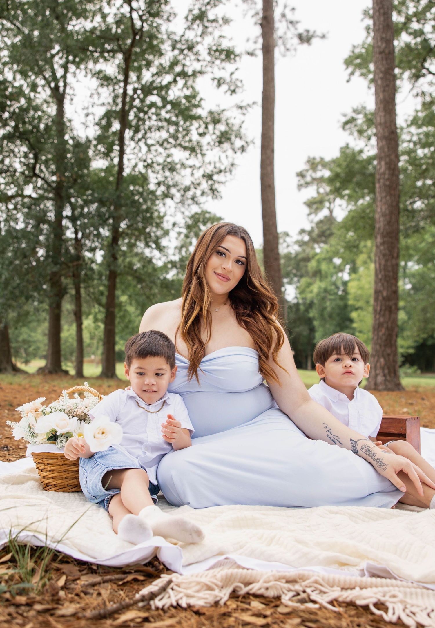 Maternity photography session in Conroe, Texas