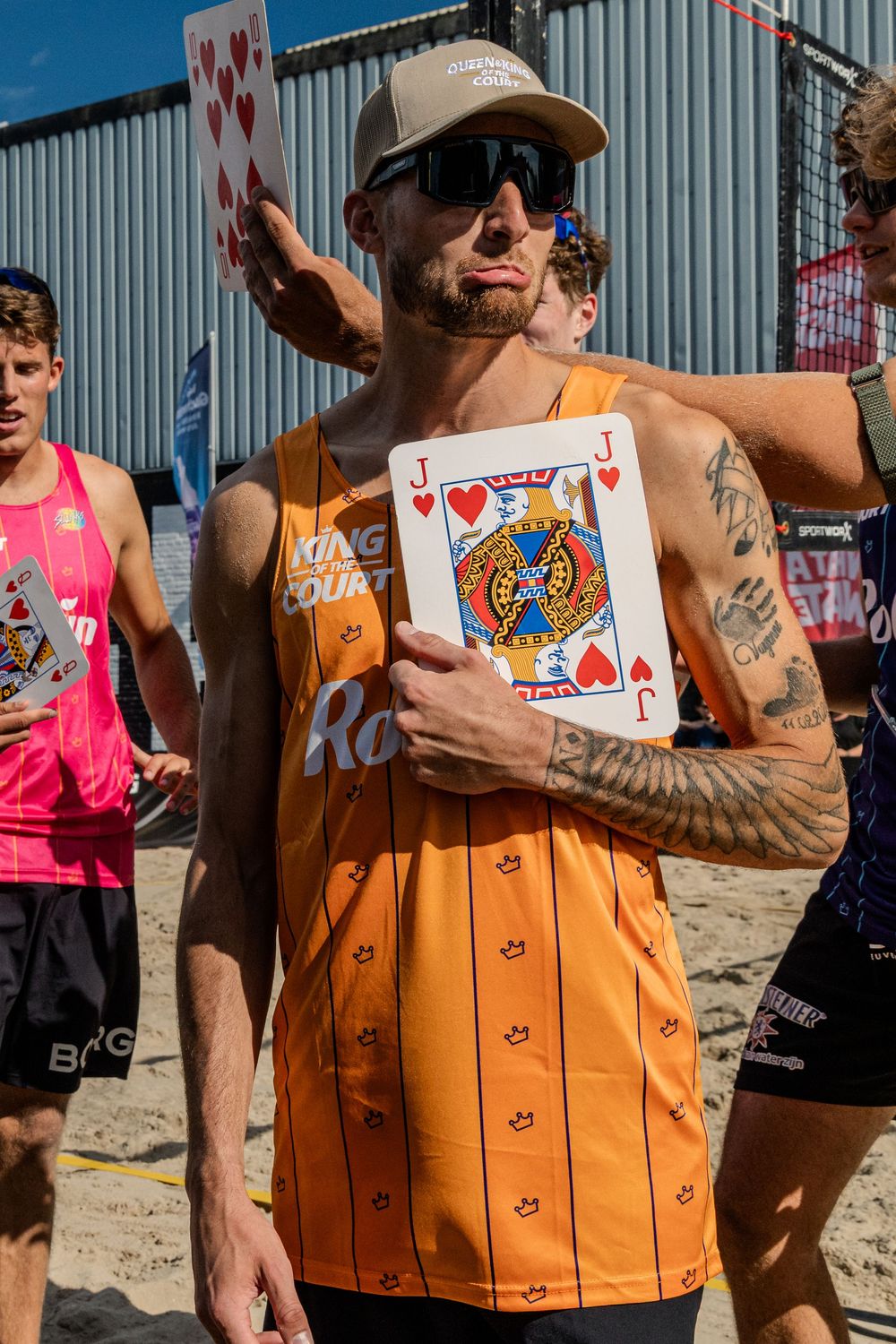 Queen & King of the Court loting trekken kaarten teleurgesteld