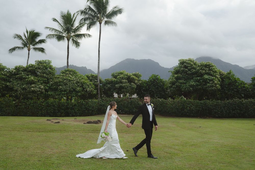 Bride and Groom getting married 1 Hotel Hanalei Bay