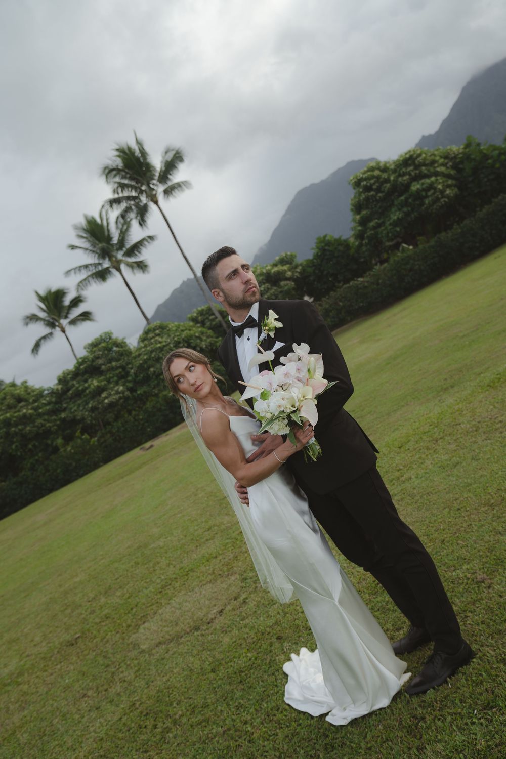 Bride and Groom getting married 1 Hotel Hanalei Bay, Fort Alexander