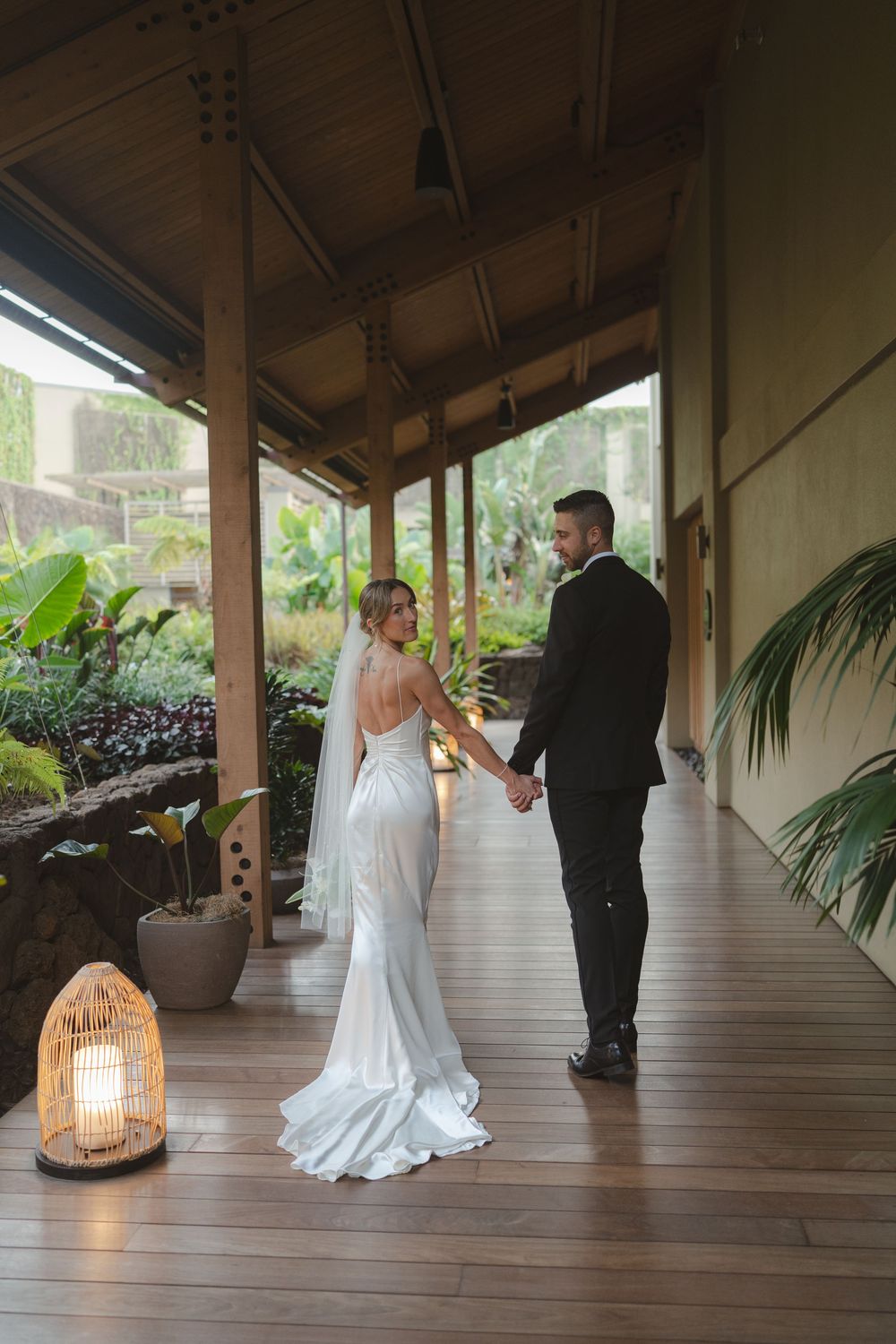 Bride and Groom getting married 1 Hotel Hanalei Bay, Fort Alexander