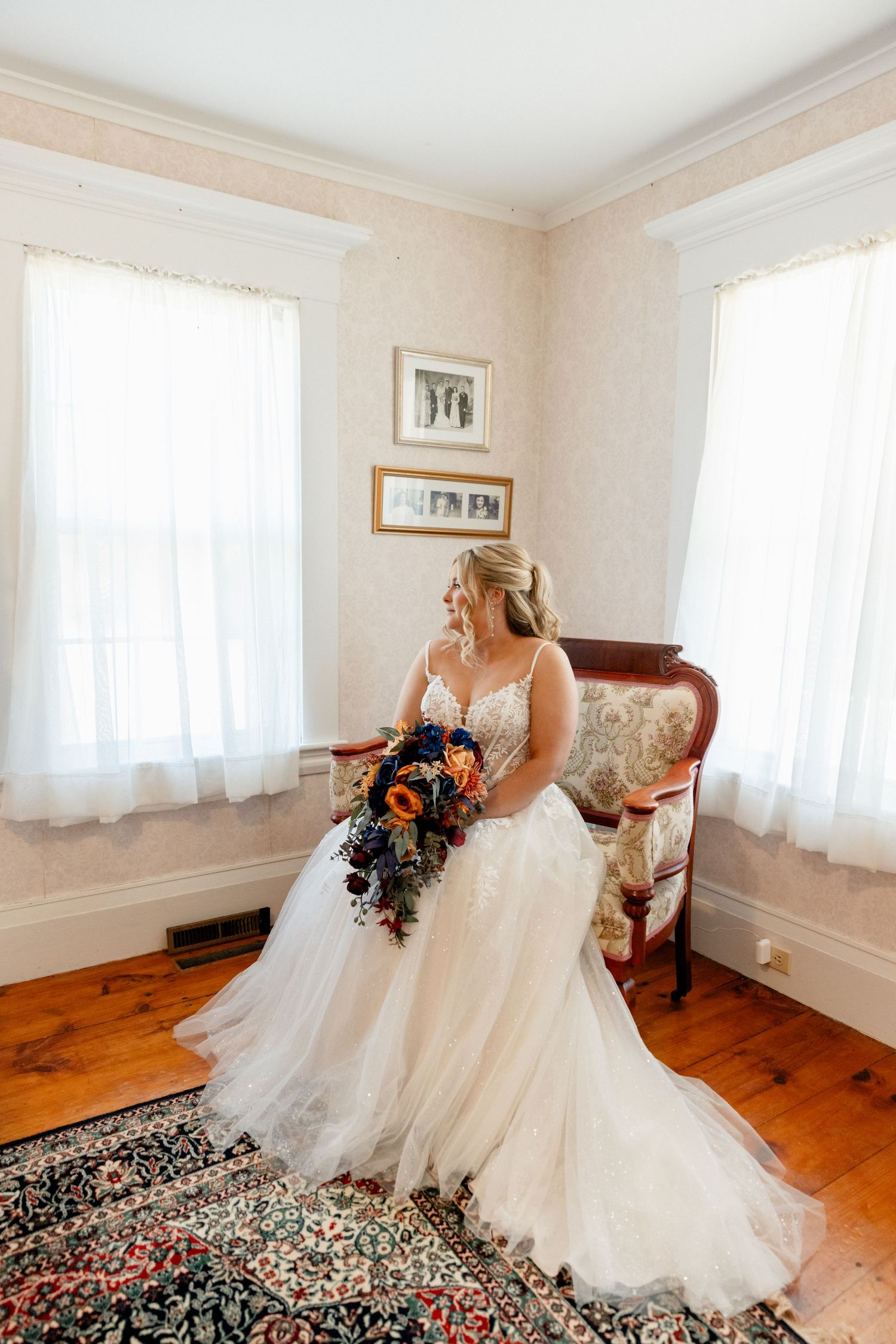 Kitz Farm Wedding Photographer NH Bridal Suite, Getting Ready, Bouquet, Southern NH Documentary Wedding Photographer, NH Barn Wedding Venue