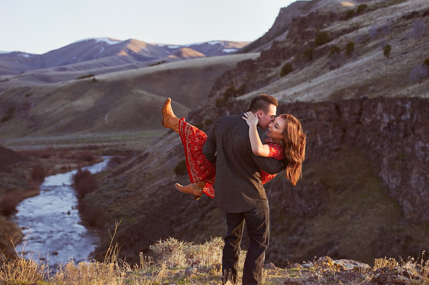 ShutterGirl Photography located in Blackfoot, Professional Wedding Photographer of 21 years serving Idaho Falls, Pocatello, Jackson Hole
