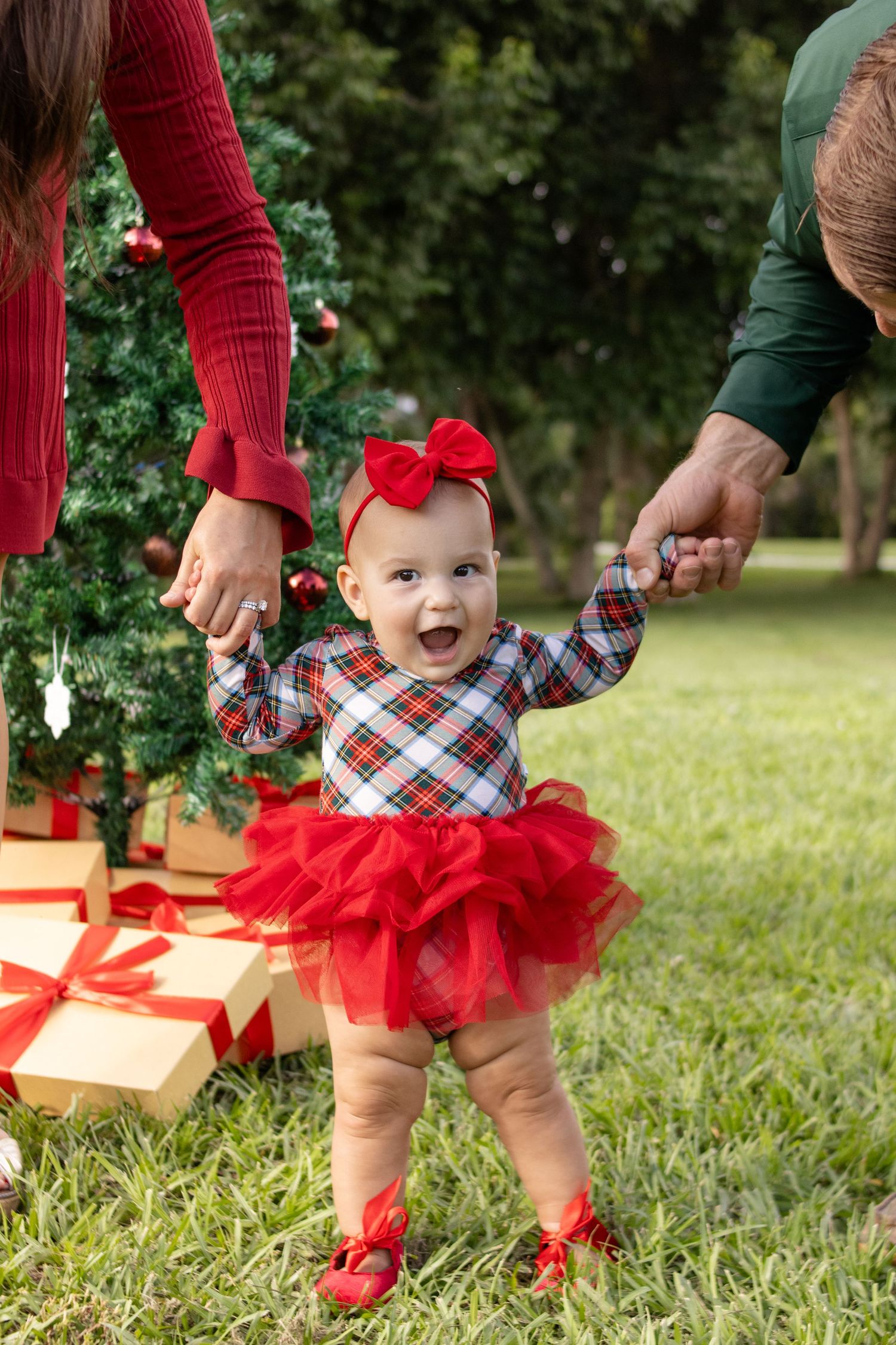 baby girl laughing outdoor christmas photo session