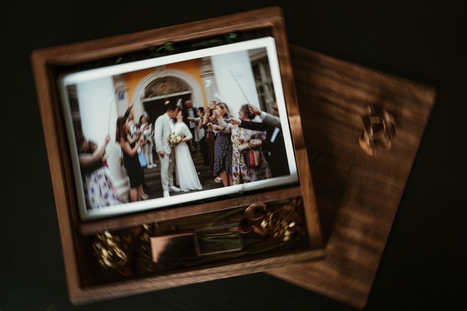 Authentische Hochzeitsreportage in Berlin – Emotionen und echte Momente. Wedding Braut Bräutigam Shooting