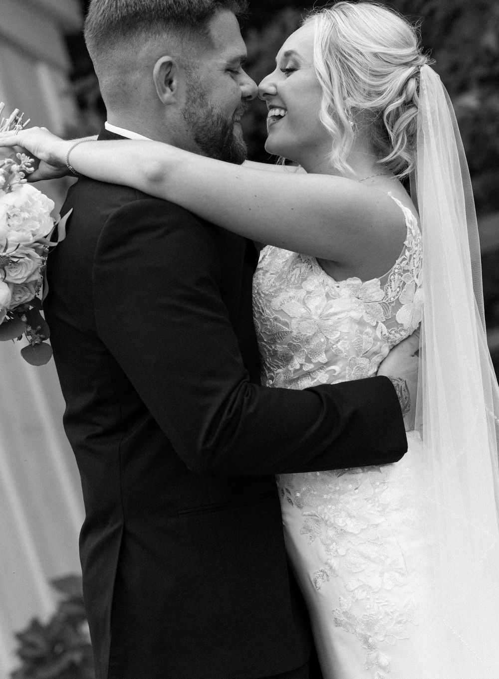 Wisconsin wedding + engagement photographer capturing timeless, natural moments. Meg Huenink Photography. wedding photographer near me