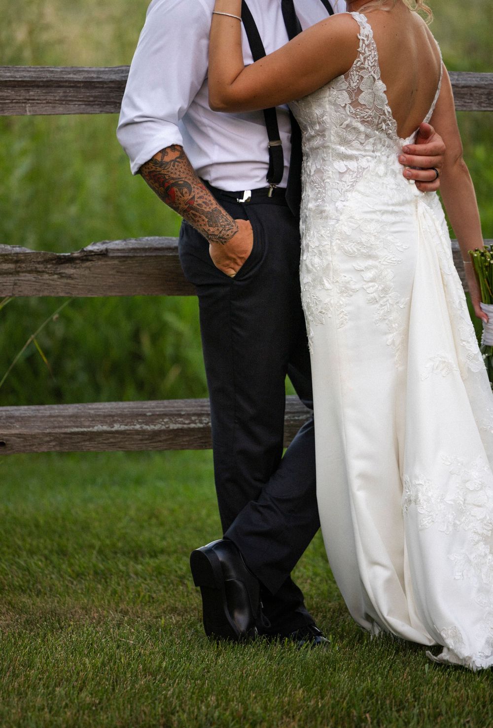 Wisconsin wedding + engagement photographer capturing timeless, natural moments. Meg Huenink Photography. wedding photographer near me