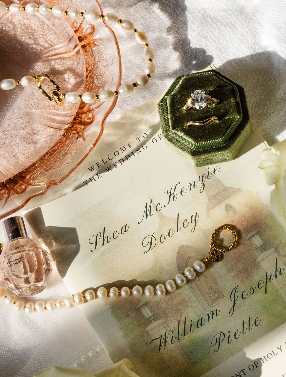 Wisconsin wedding + engagement photographer capturing timeless, natural moments. Meg Huenink Photography. wedding photographer near me