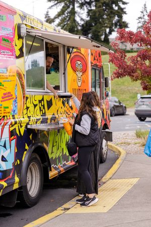 eastside women's day out wellness event in Mercer Island Community center attendees and vendors food truck