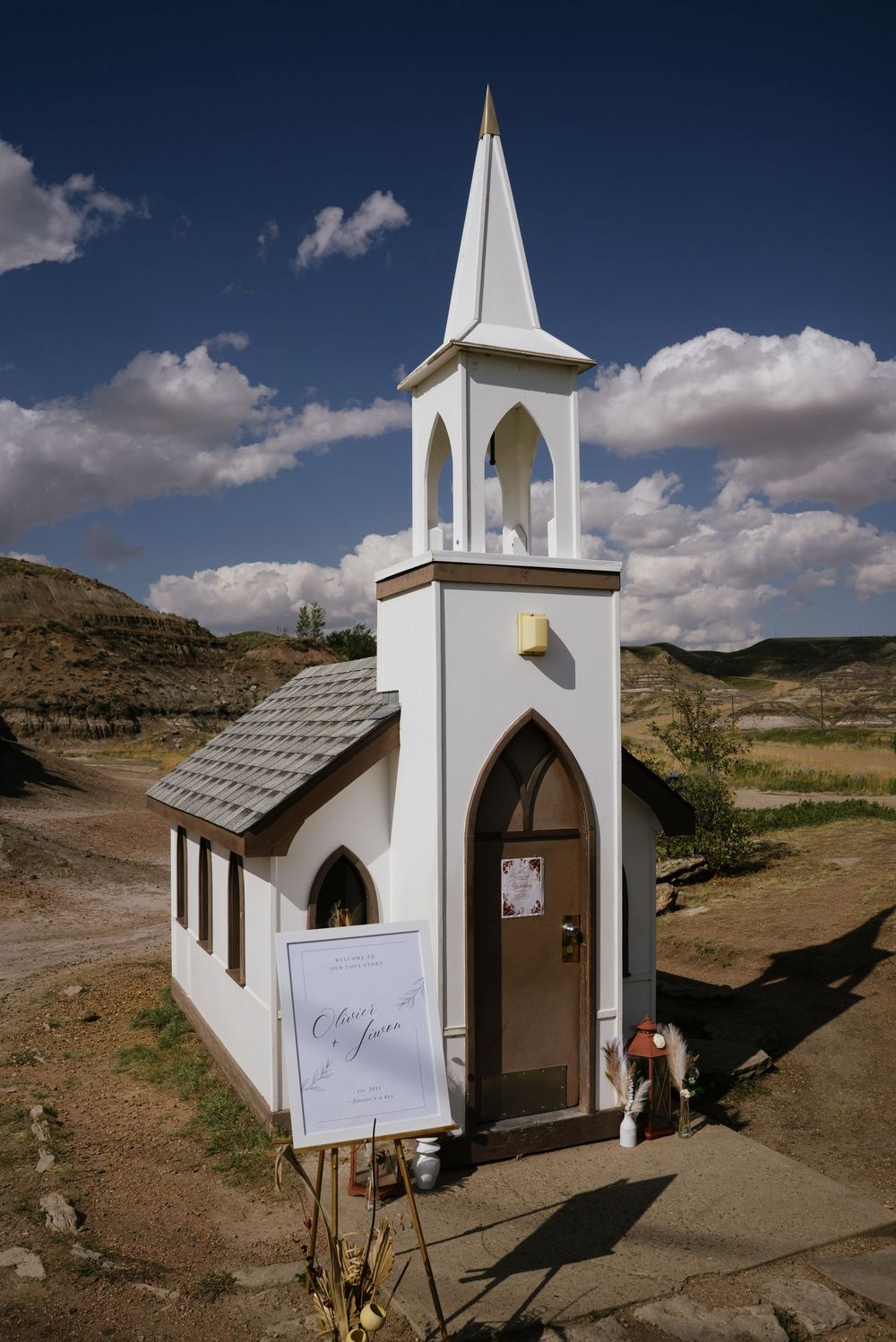 Drumheller's Little Church Wedding
