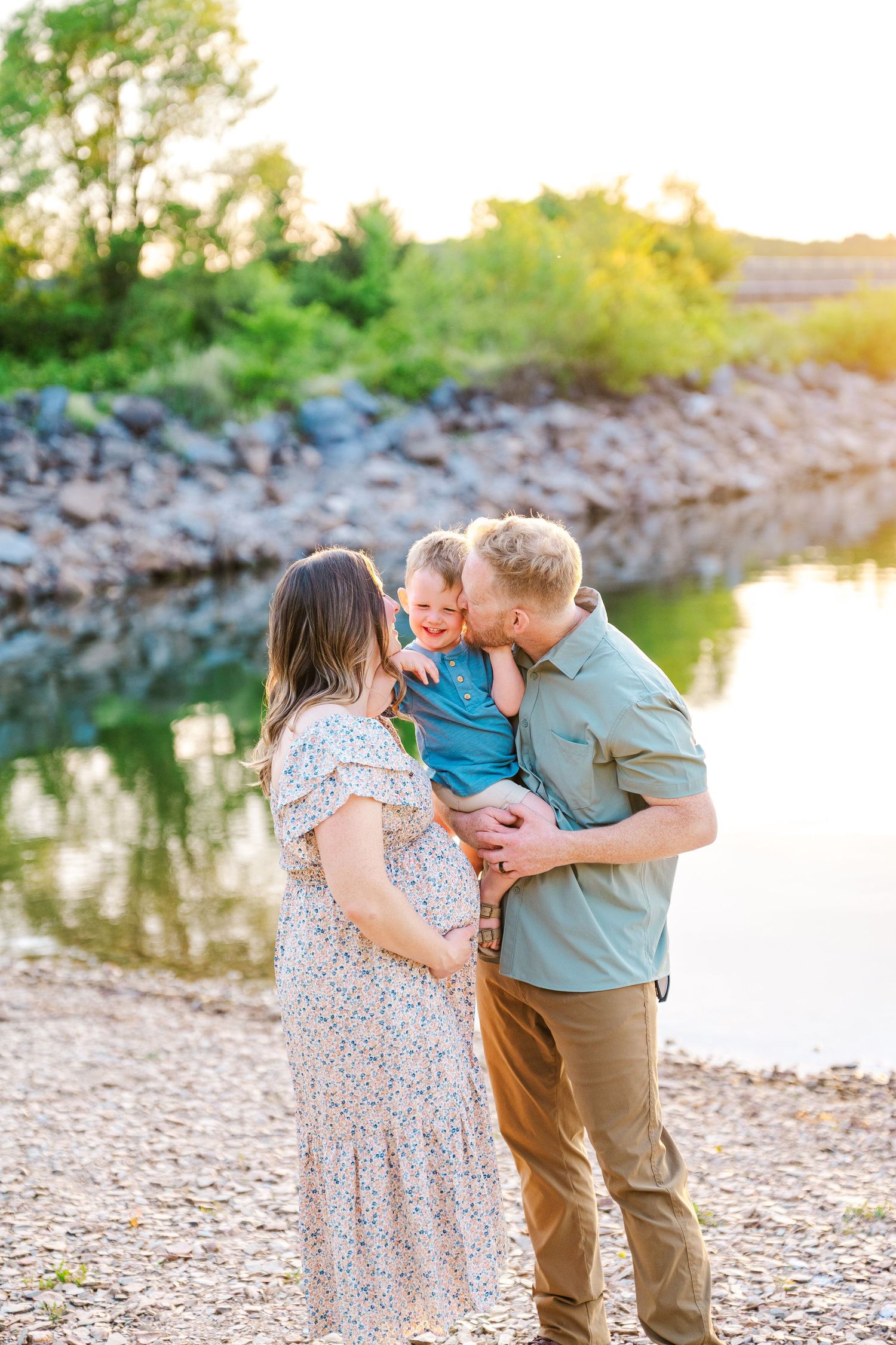 Beautiful floral background maternity session