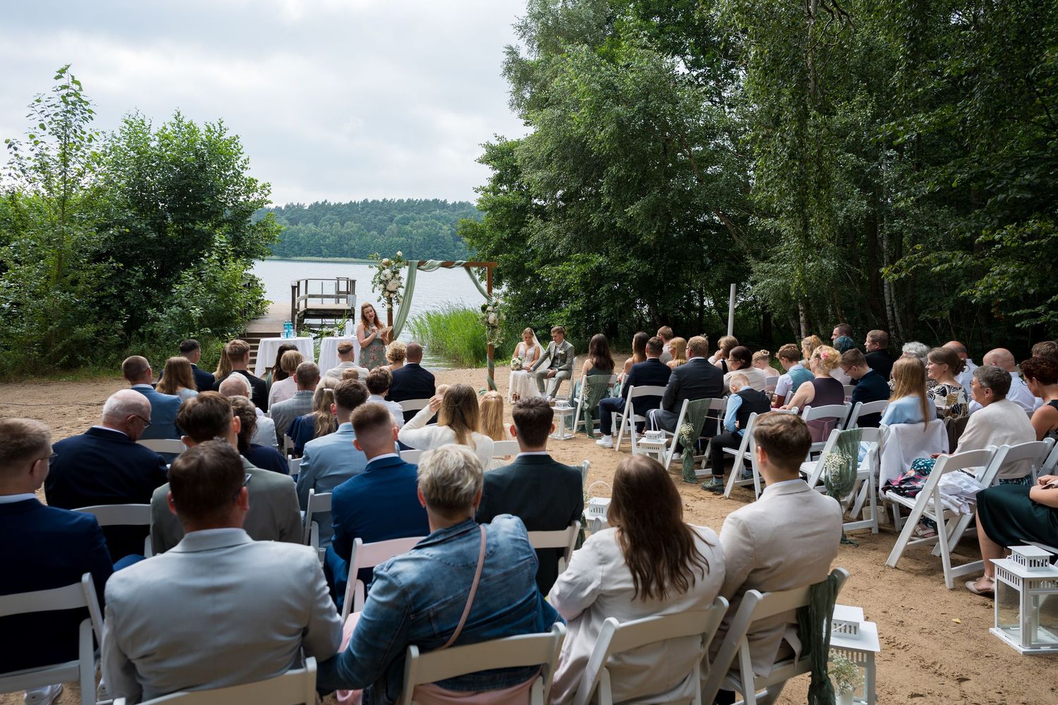 Hochzeitsfotograf Berlin – kreative Brautpaarfotos im Van der Valk Naturresort