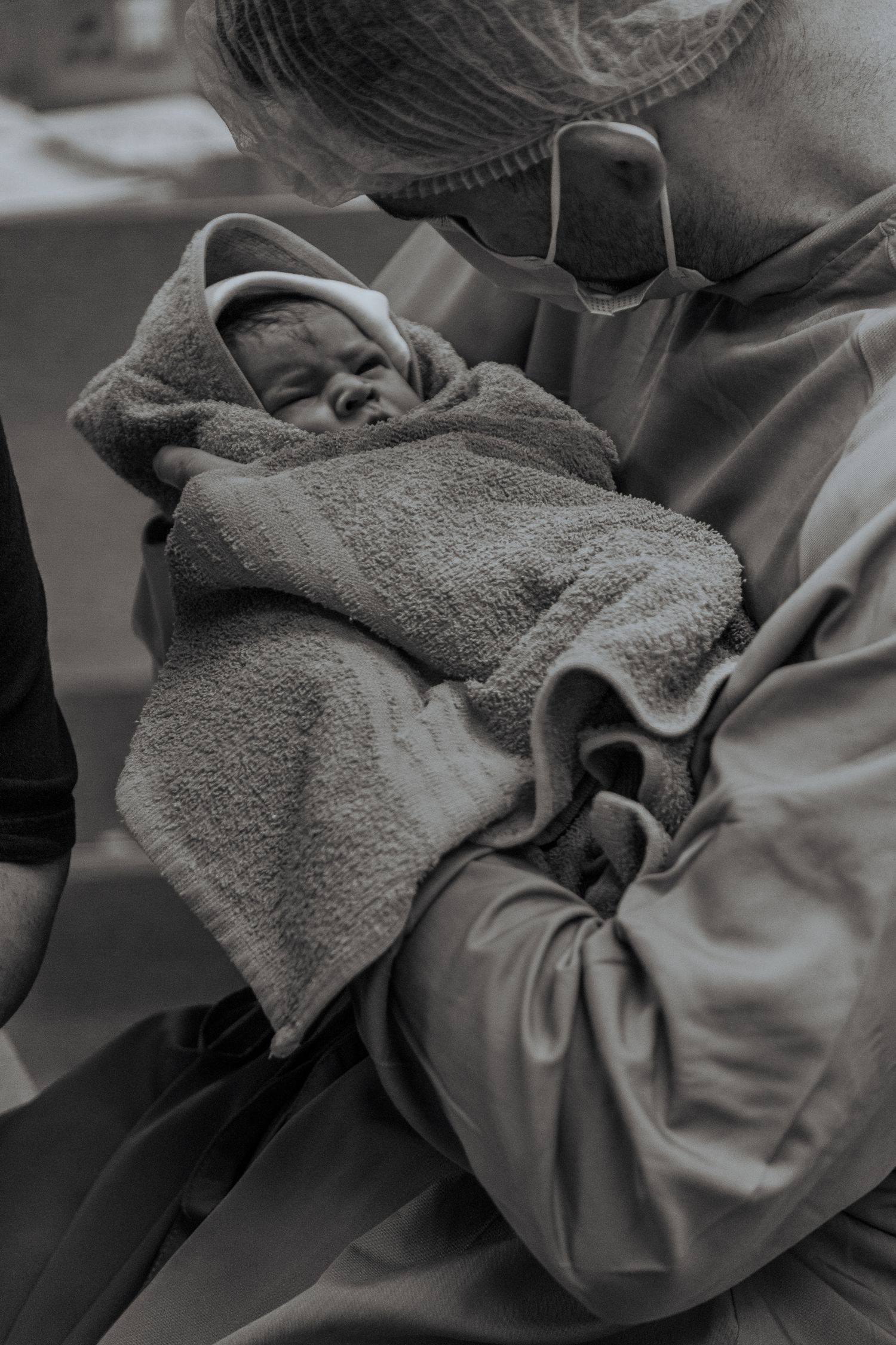 Birth photographer in Fourways, Johannesburg. Intimate, sacred respectful, timeless. Auburn Birth Photography