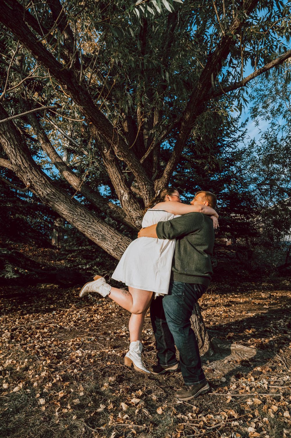 An beautiful engagement session in Calgary Alberta.