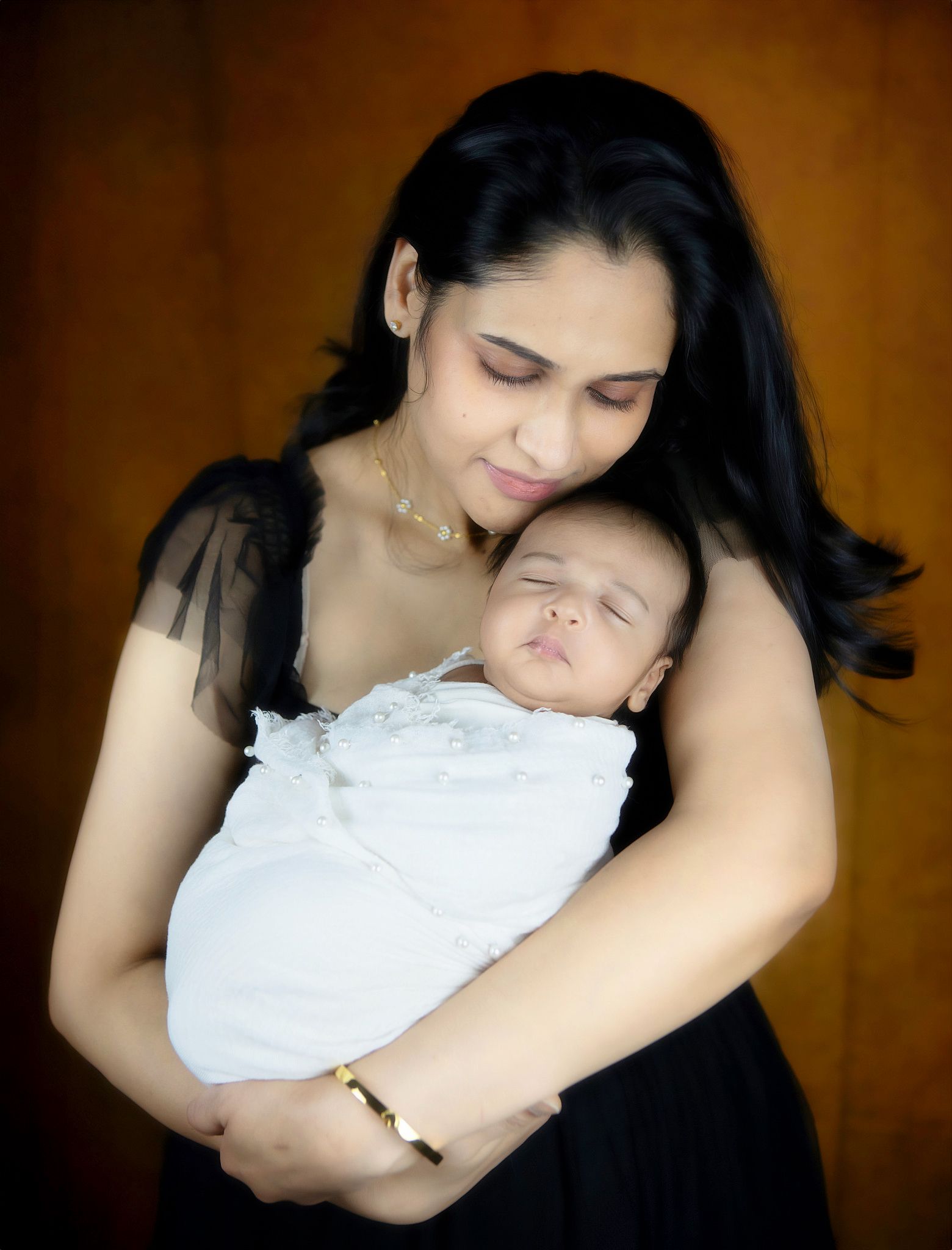 Family portrait photography in Frisco+ All of Dallas Tx by Bhaire Photography, parents with children in soft studio light.