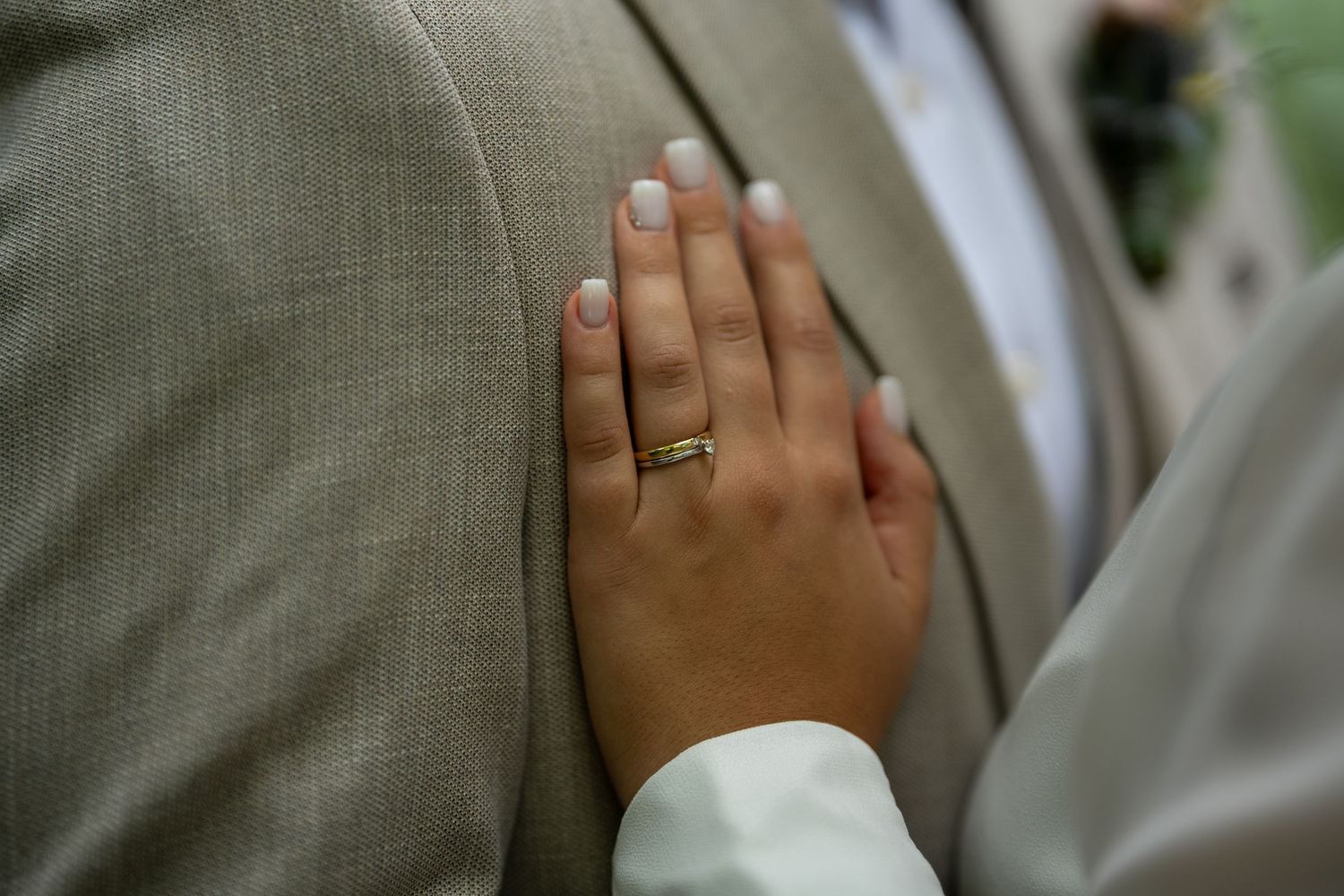Detailaufnahme der Ringe nach der standesamtlichen Trauung in Köpenick