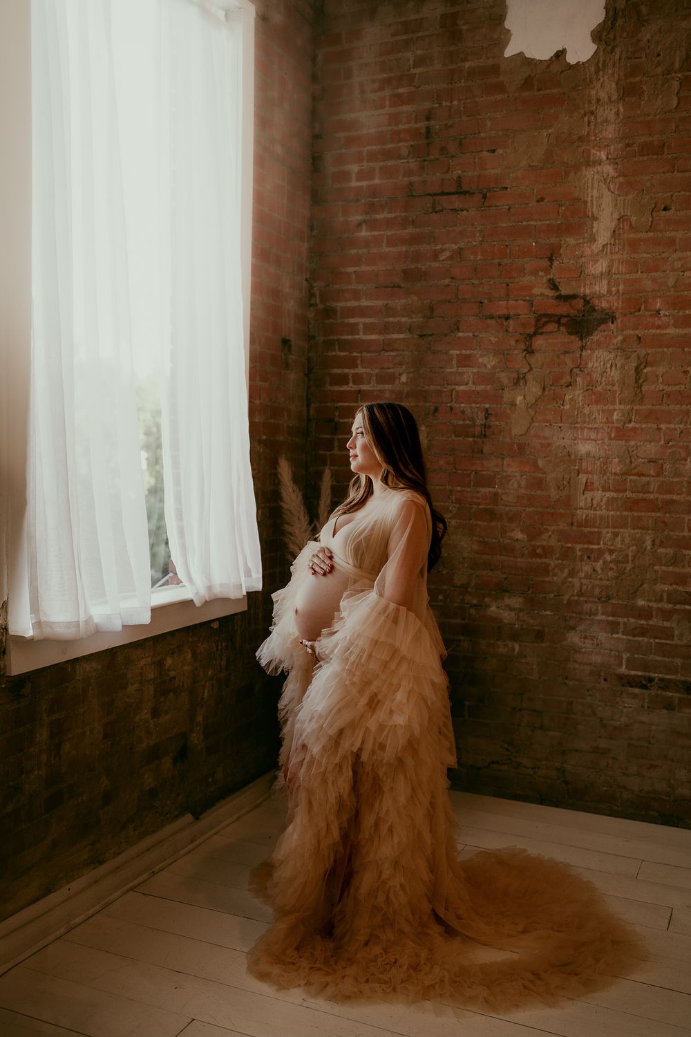 Maternity photographer in Conroe, Willis, Montgomery, the Woodlands, and surrounding areas.