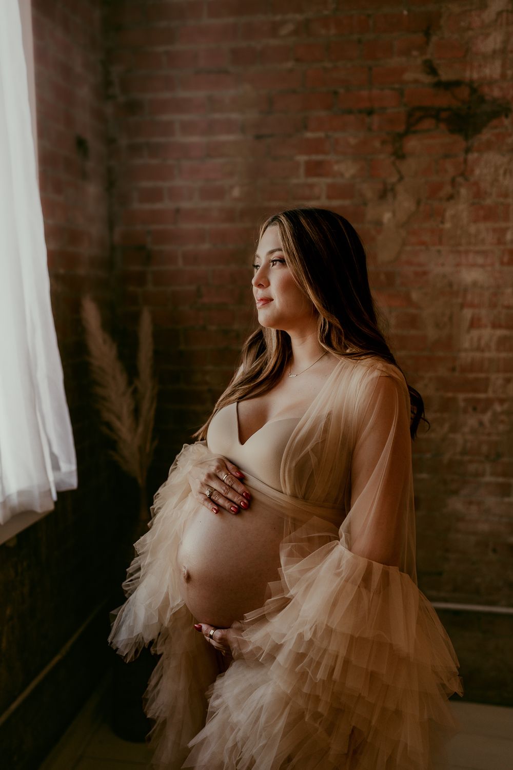 Maternity photographer in Conroe, Willis, Montgomery, the Woodlands, and surrounding areas.