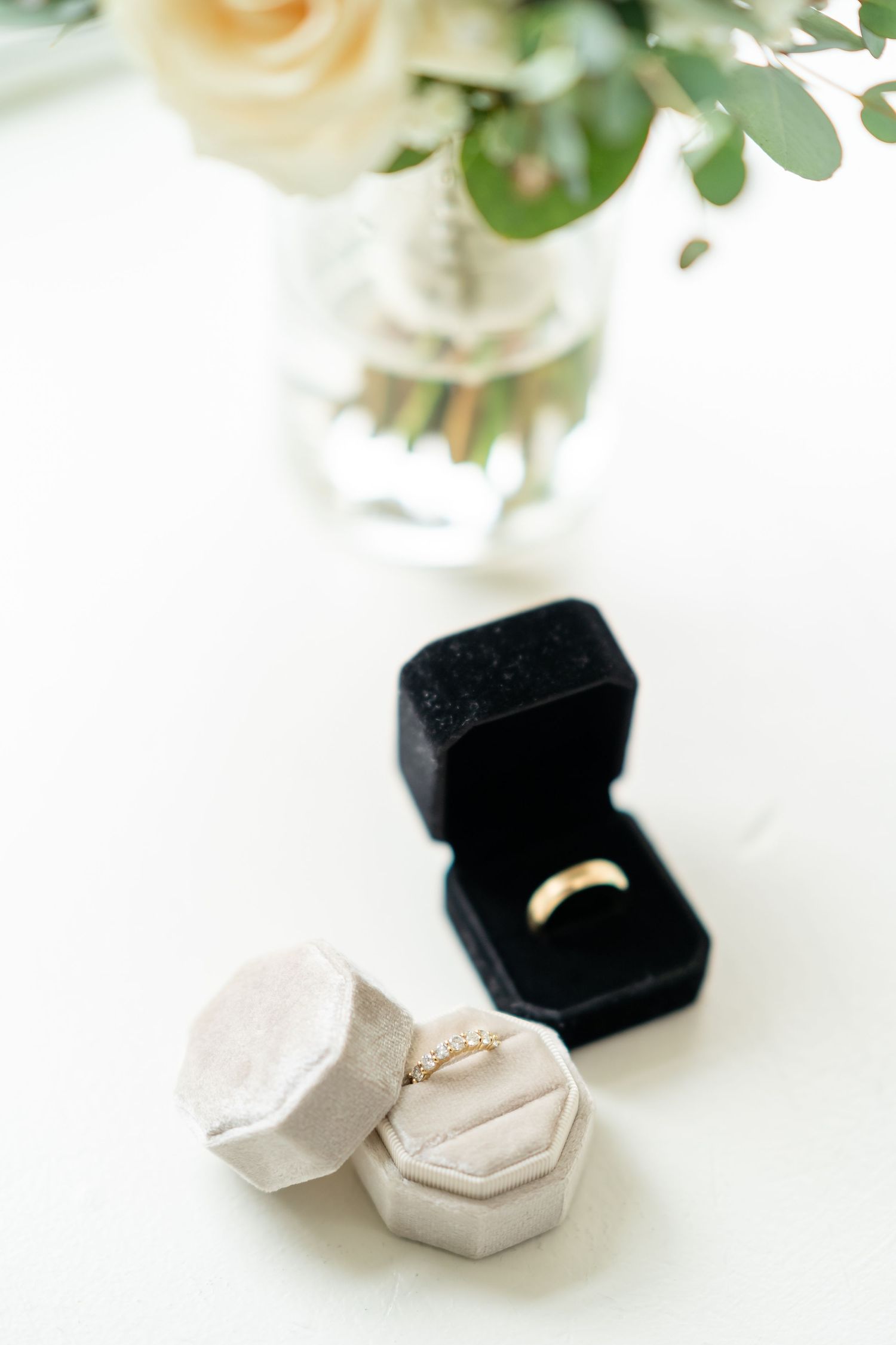 Kristi + EJ | Kimpton Hotel Monaco DC | © Carly Arnwine Photography
