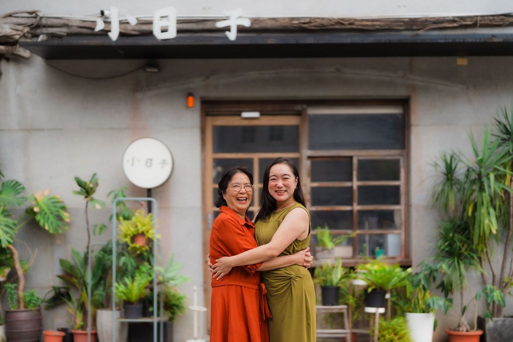 Mom and daughter at Huashan 1914 Creative Park in Taipei City.