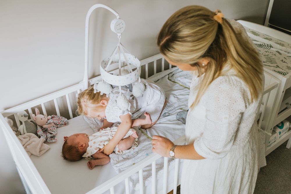 Lifestyle newborn photographer in Dorset