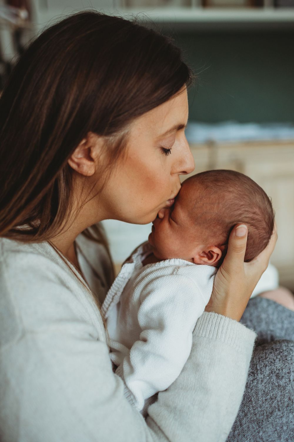 Natural newborn photography at home in Dorset