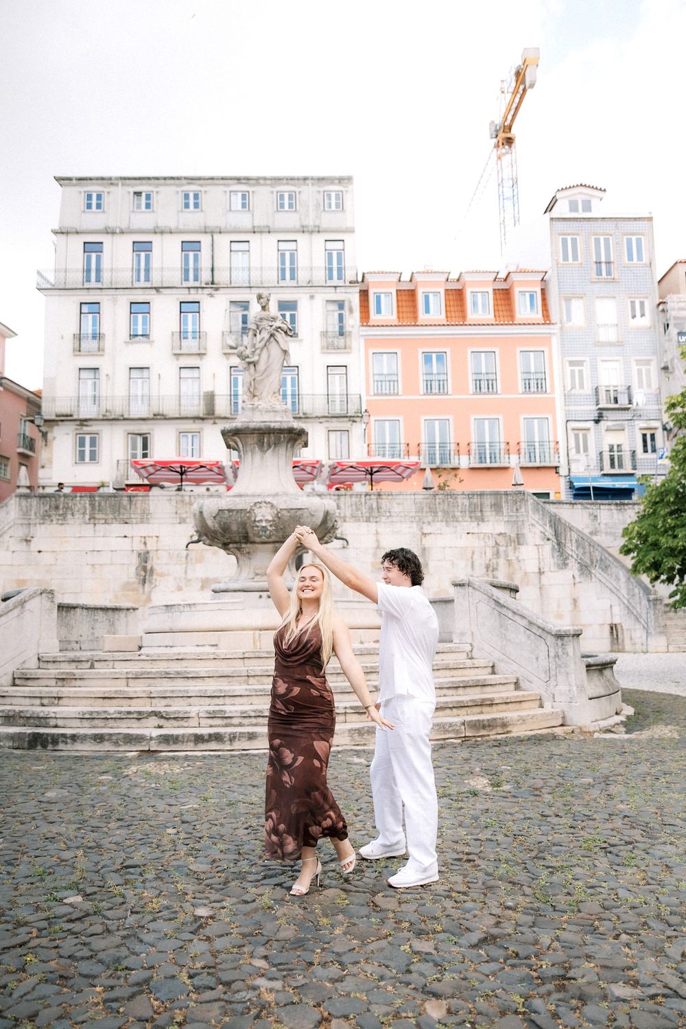 Couple session in Lisbon with iconic Portuguese architecture in the background