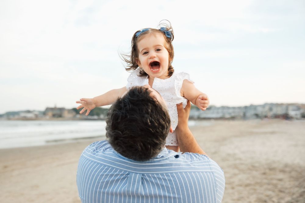 Large family group Narragansett Beach, photography, Bristol, Portsmouth Newport Rhode Island. Extended family photography