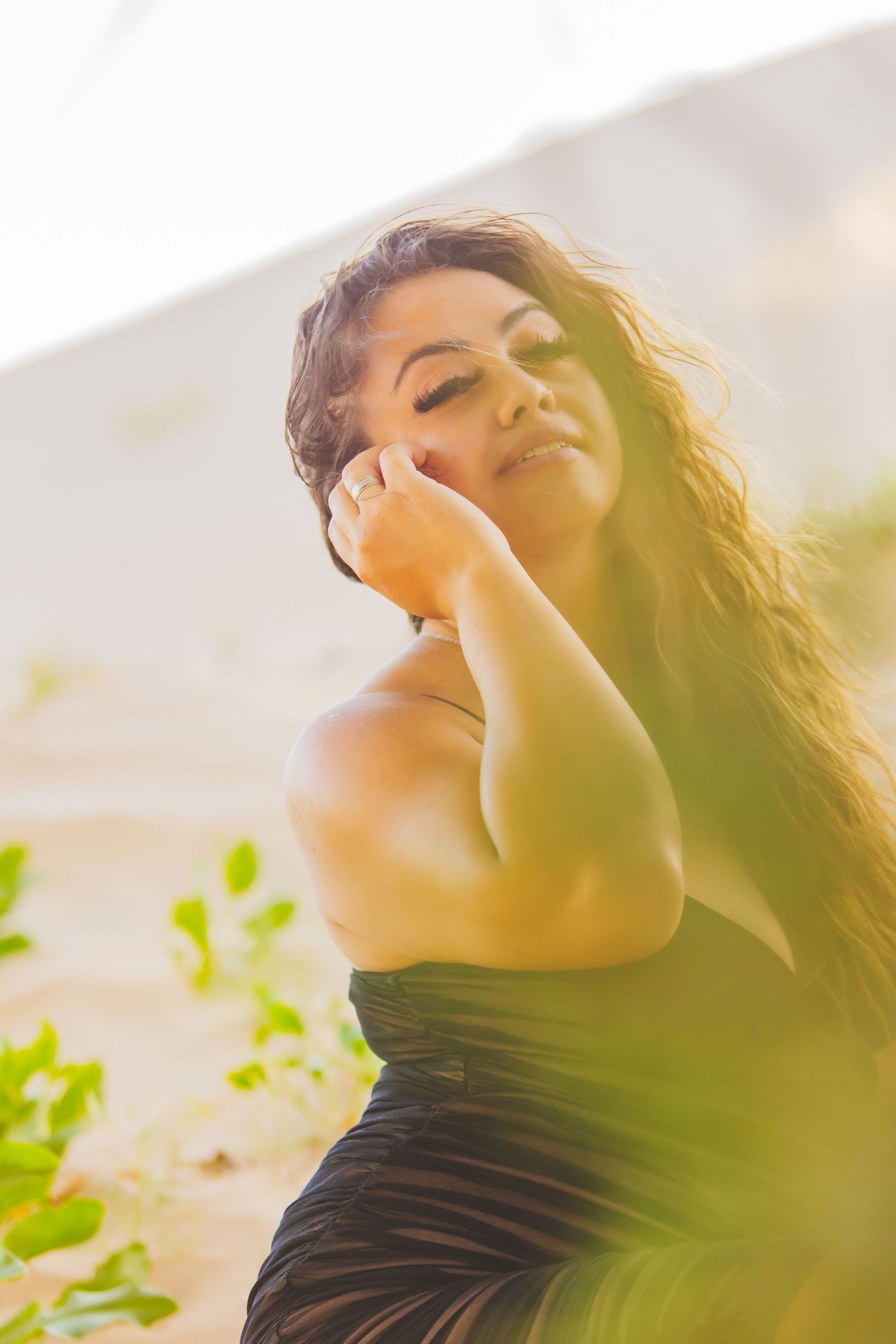 Happy client sharing her experience for photography sessions with a five star google review