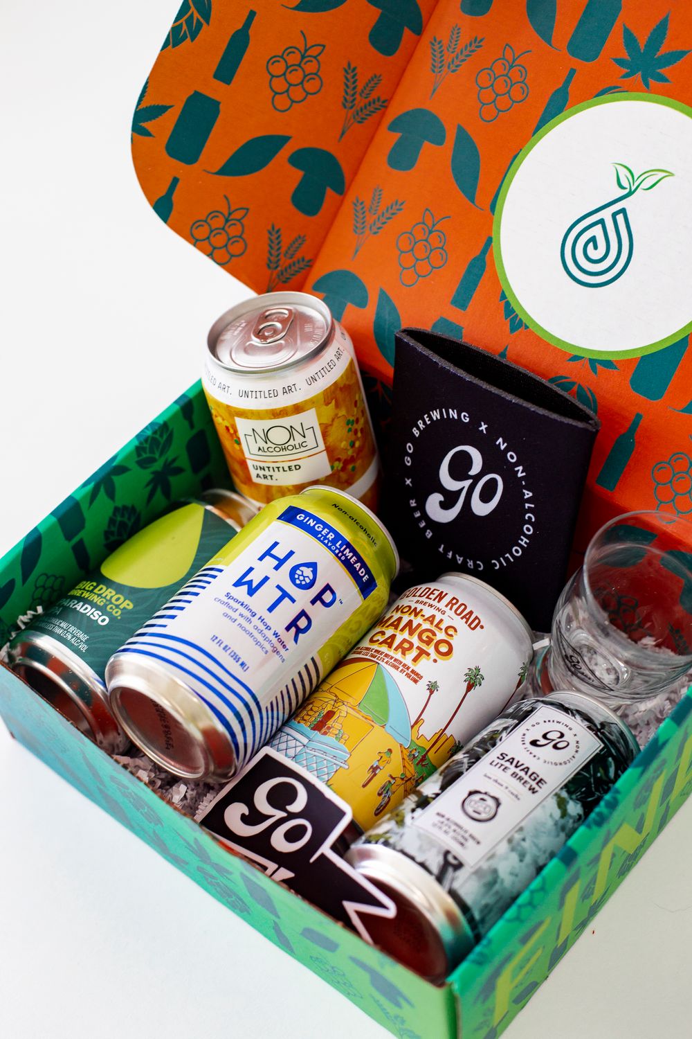 Sober lifestyle branding shoot in St. Pete for Herban Flow, product photography, jordan torelli photography, alcohol free, hop wtr