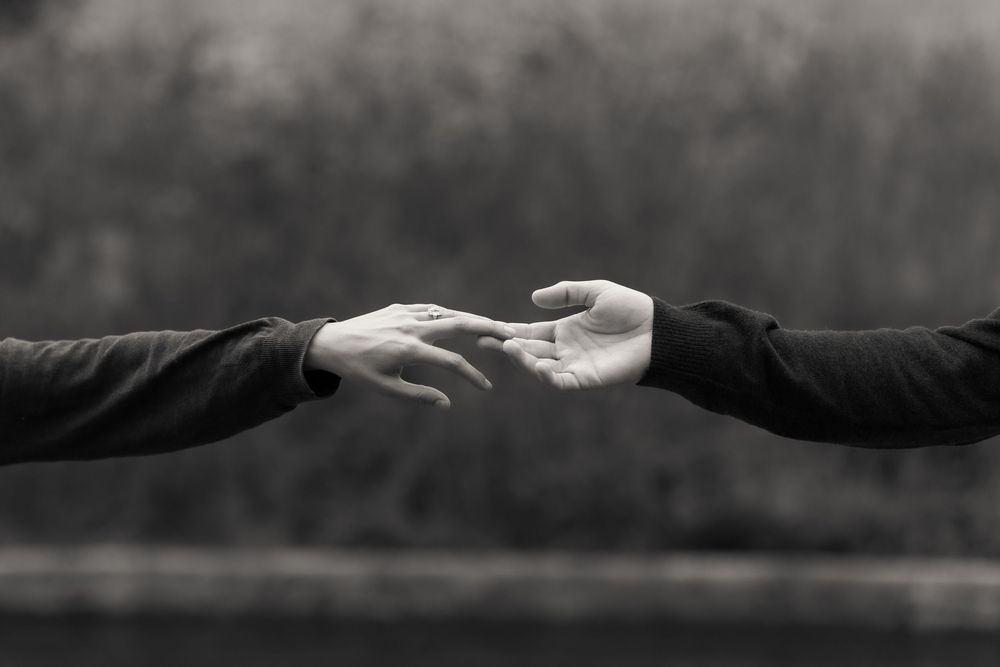 Noir et blanc photo de mains
