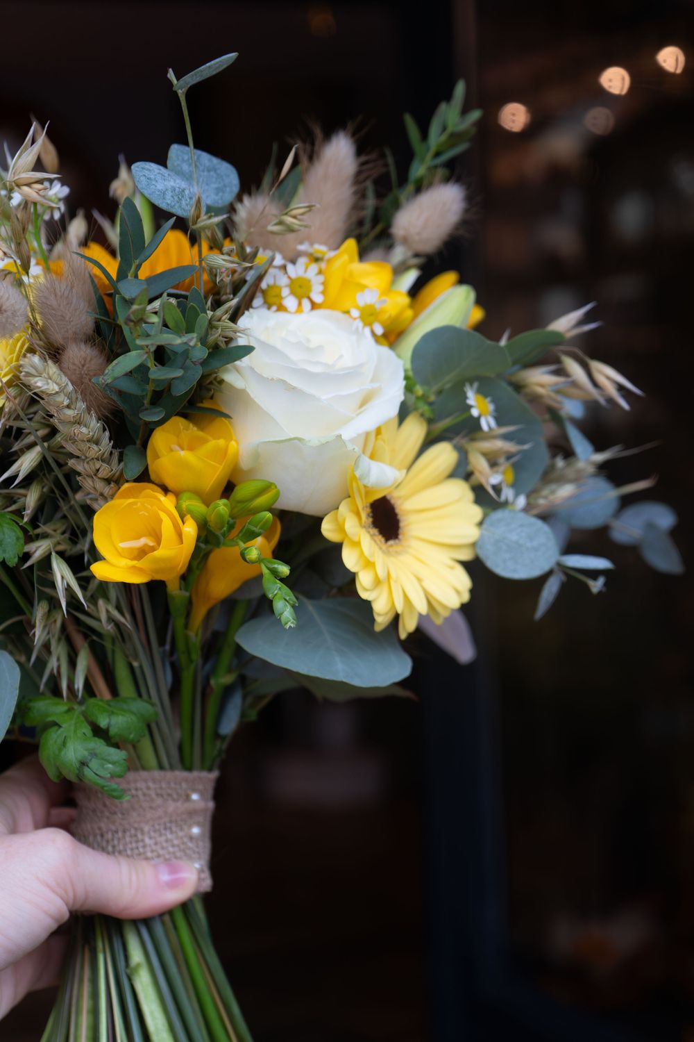 Flowers by Amy Lethbridge at The Cove, photographed by Jo Fisher, founder of BLOOM Fabulous Photography, in Tunbridge Wells, Kent