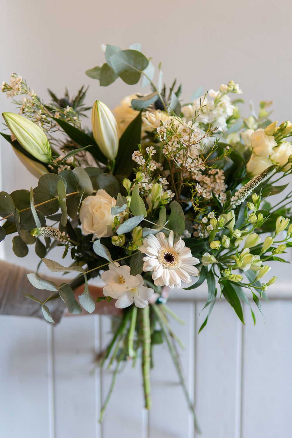 Flowers by Amy Lethbridge at The Cove, photographed by Jo Fisher, founder of BLOOM Fabulous Photography, in Tunbridge Wells, Kent
