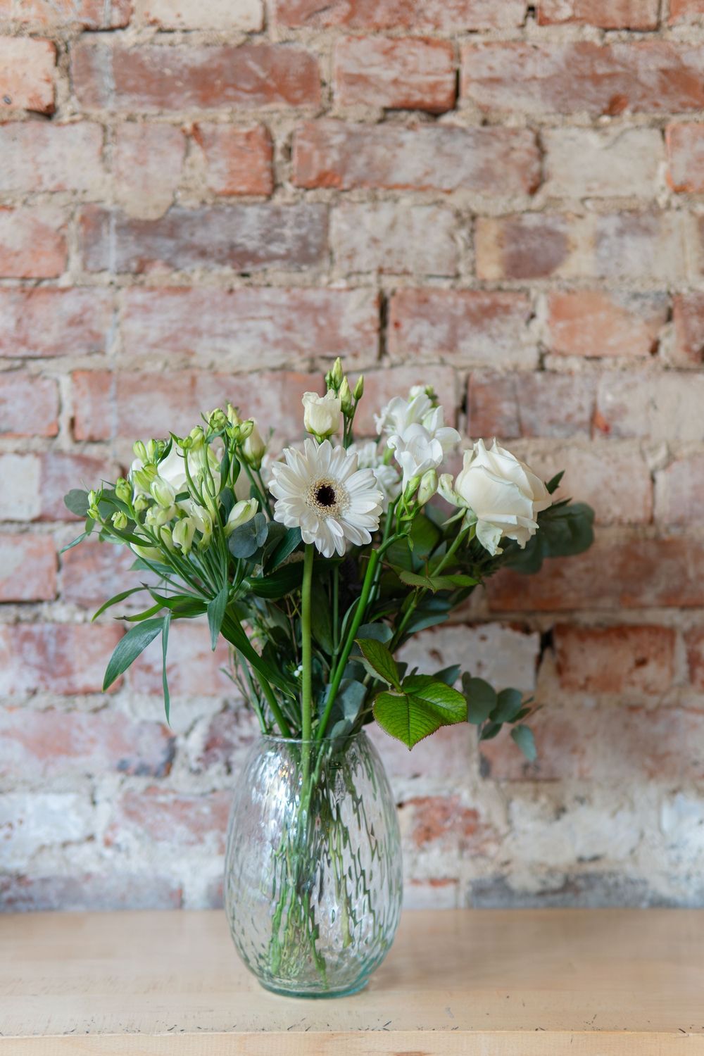 Flowers by Amy Lethbridge at The Cove, photographed by Jo Fisher, founder of BLOOM Fabulous Photography, in Tunbridge Wells, Kent