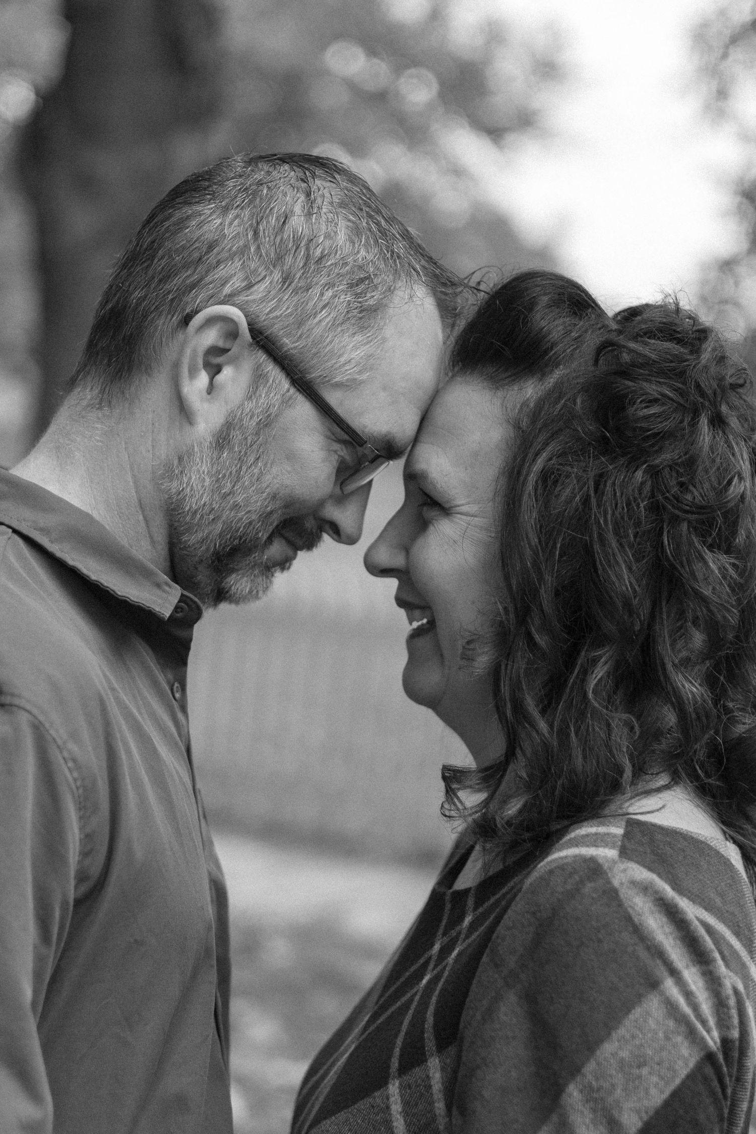 Outdoor, fall family photos in downtown Springfield, Illinois