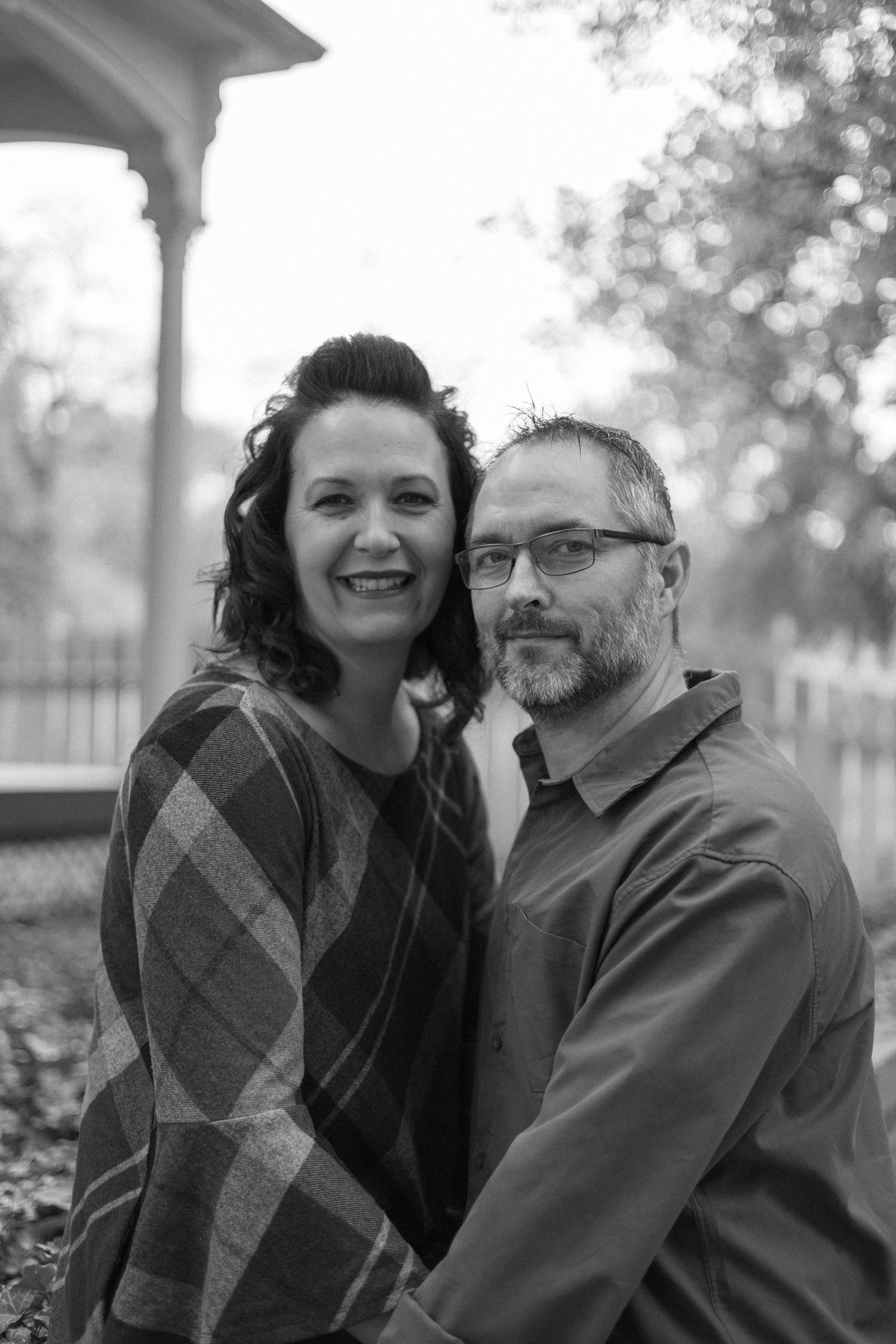 Outdoor, fall family photos in downtown Springfield, Illinois