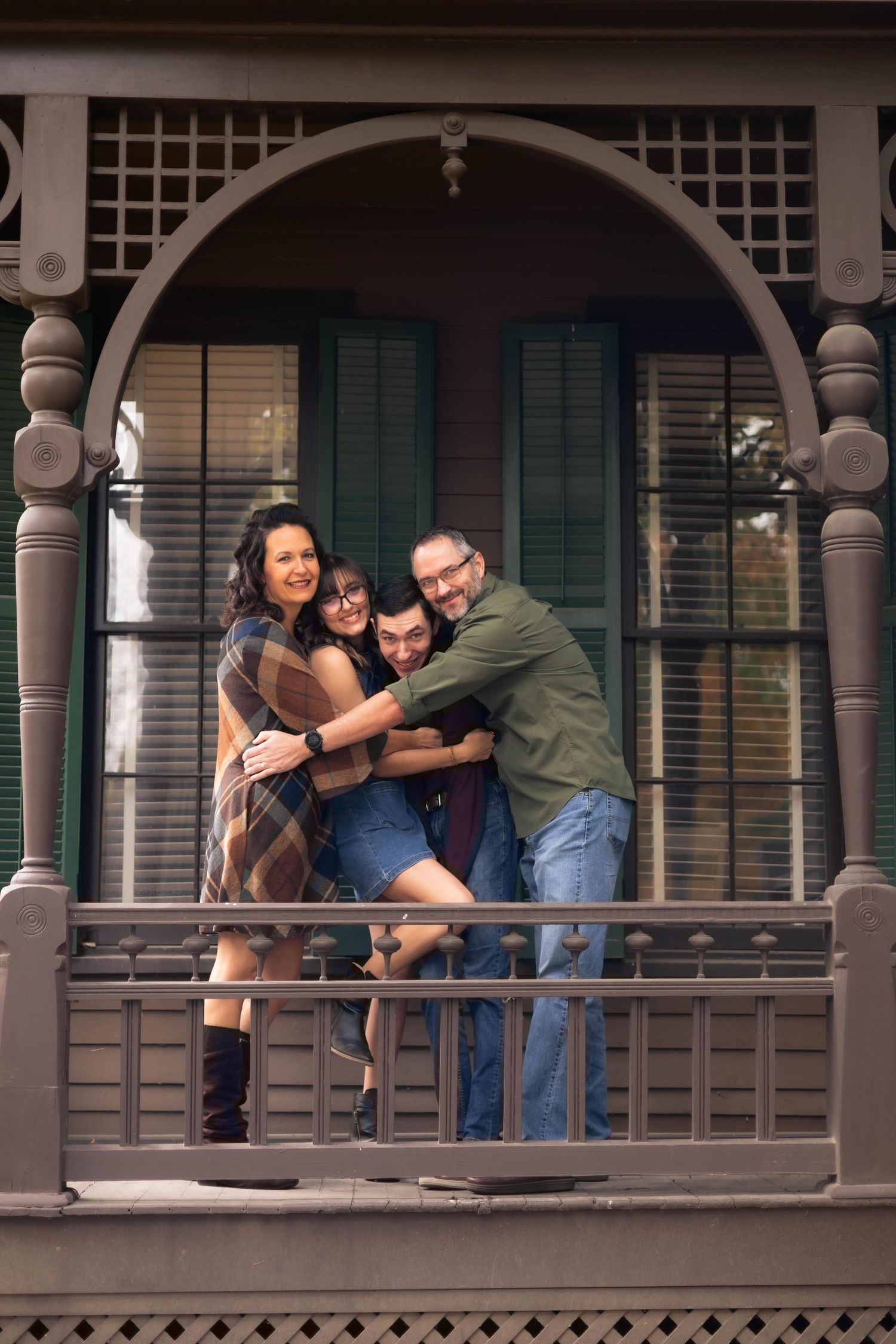 Outdoor, fall family photos in downtown Springfield, Illinois